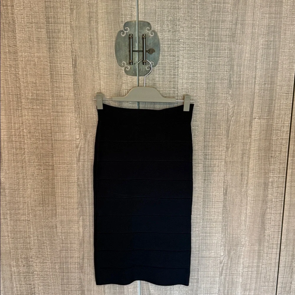 BCBGMaxAzria Black‎ Midi Skirt